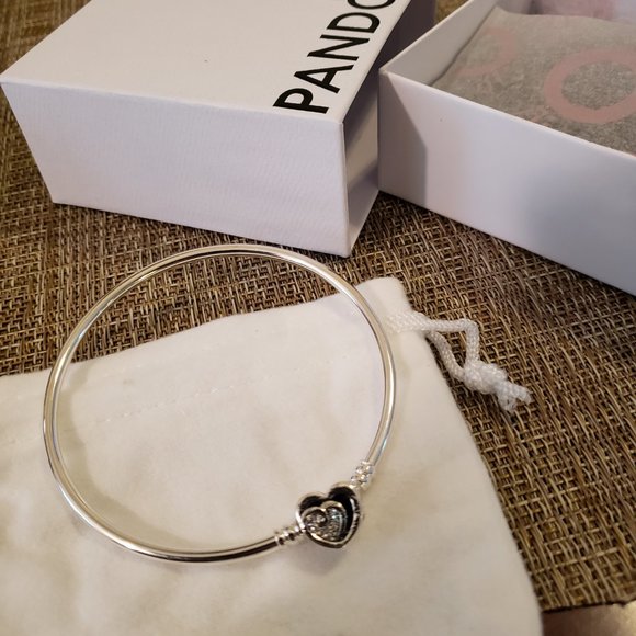 Pandora Infinite Hearts Bangle - Picture 2 of 3